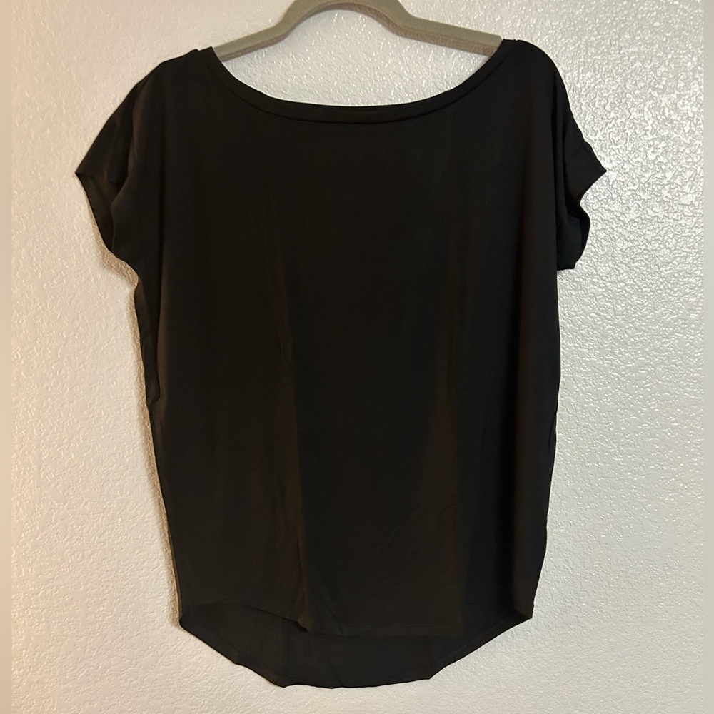 Women’s Express black Relaxed Off The Shoulder Short Sleeve shirt size XS